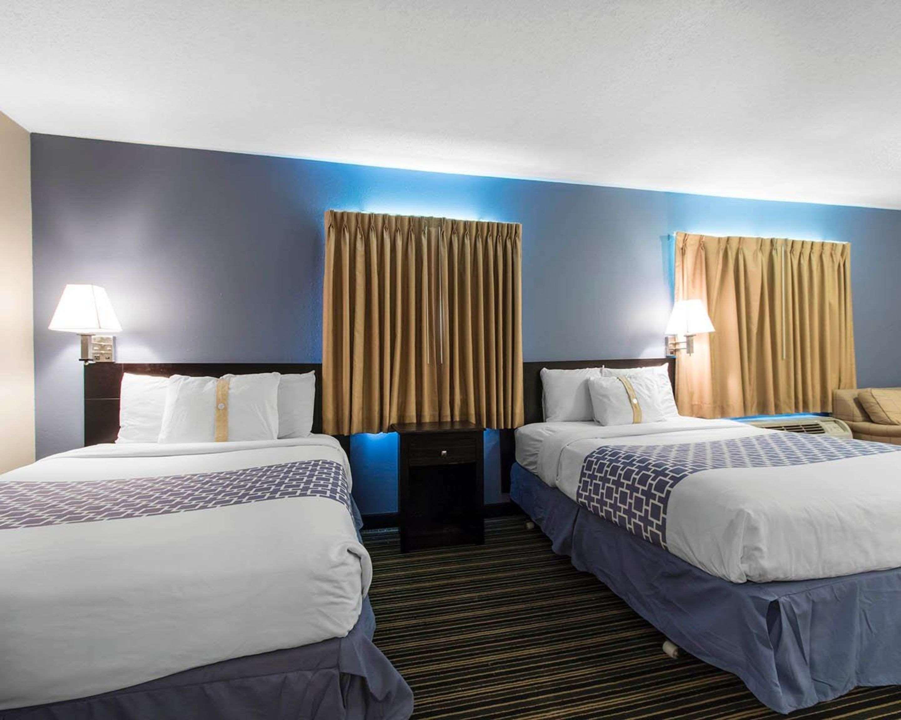 Suburban Extended Stay Hotel Naval Base Area Warrington Exterior photo