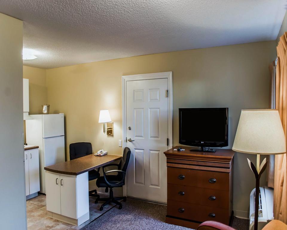 Suburban Extended Stay Hotel Naval Base Area Warrington Exterior photo