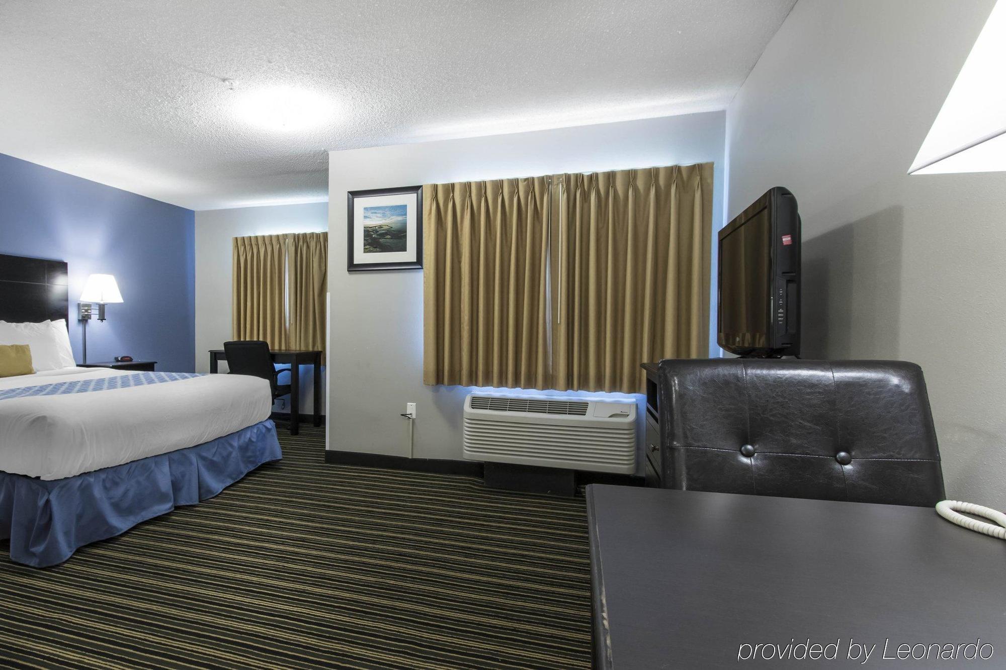 Suburban Extended Stay Hotel Naval Base Area Warrington Exterior photo