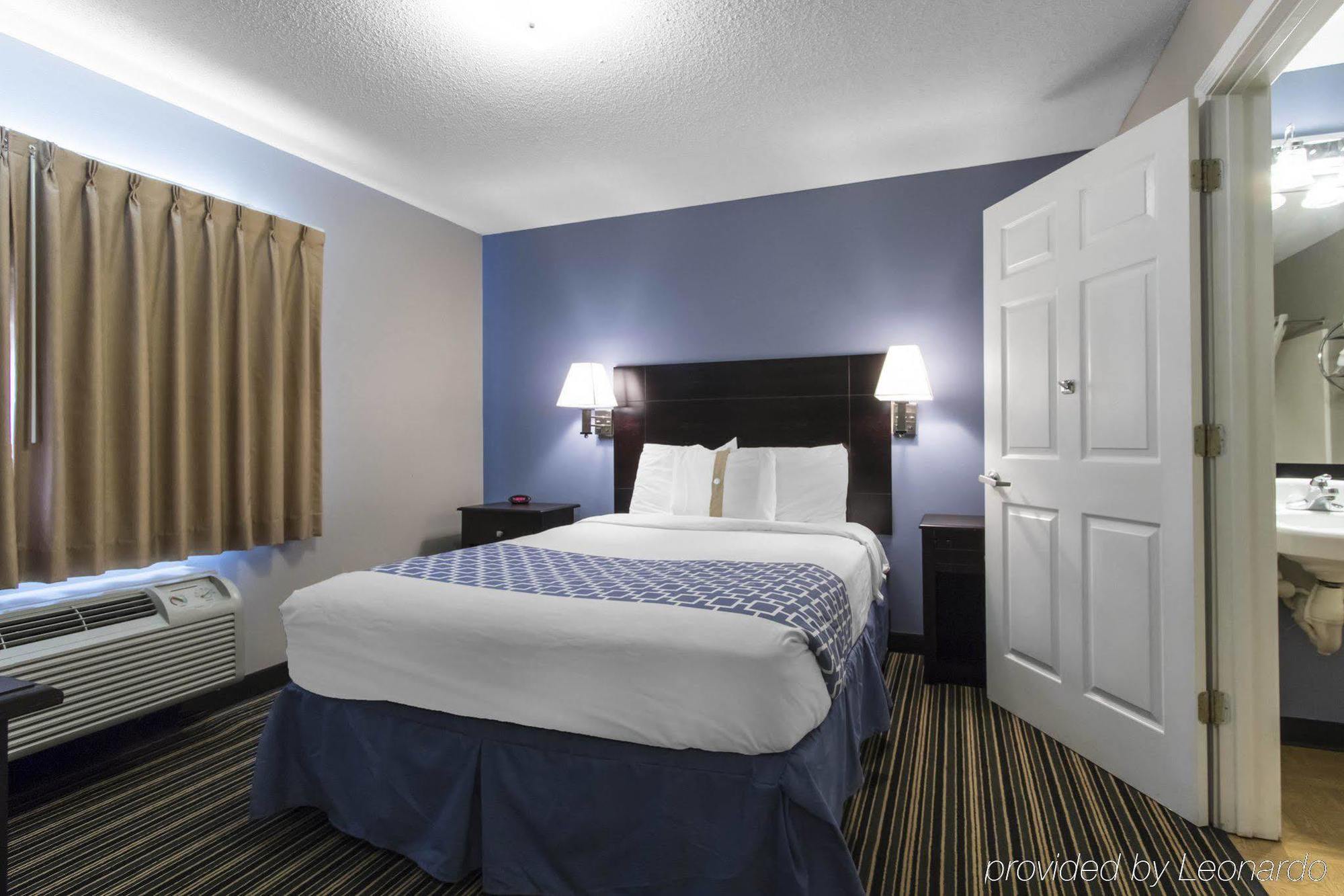 Suburban Extended Stay Hotel Naval Base Area Warrington Exterior photo